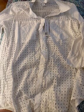 intro. White Eyelet Button-Up Top